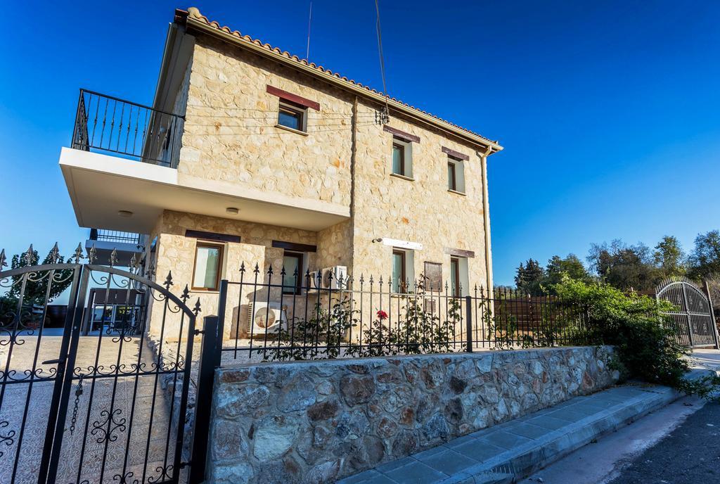 Villa Nikolina Dhrousha エクステリア 写真